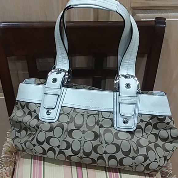 Coach Handbags - 🔥DEAL🔥 Statement Coach Satchel